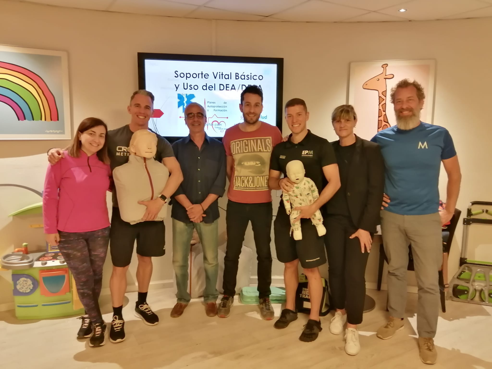 Curso de SVB y DESA impartido a trabajadores as del centro deportivo Metropolitan de Zaragoza